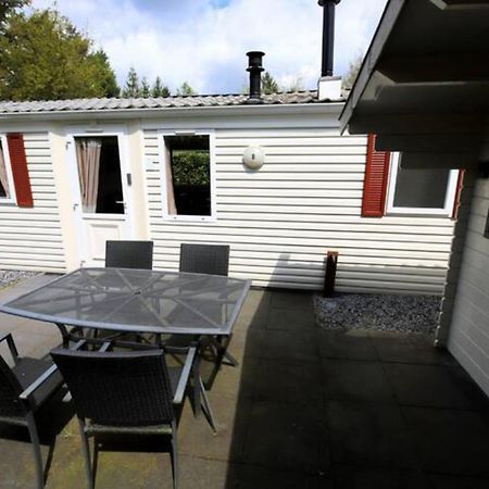 Charmante Woning Op Rustig Park Met Fietsen 에페 외부 사진