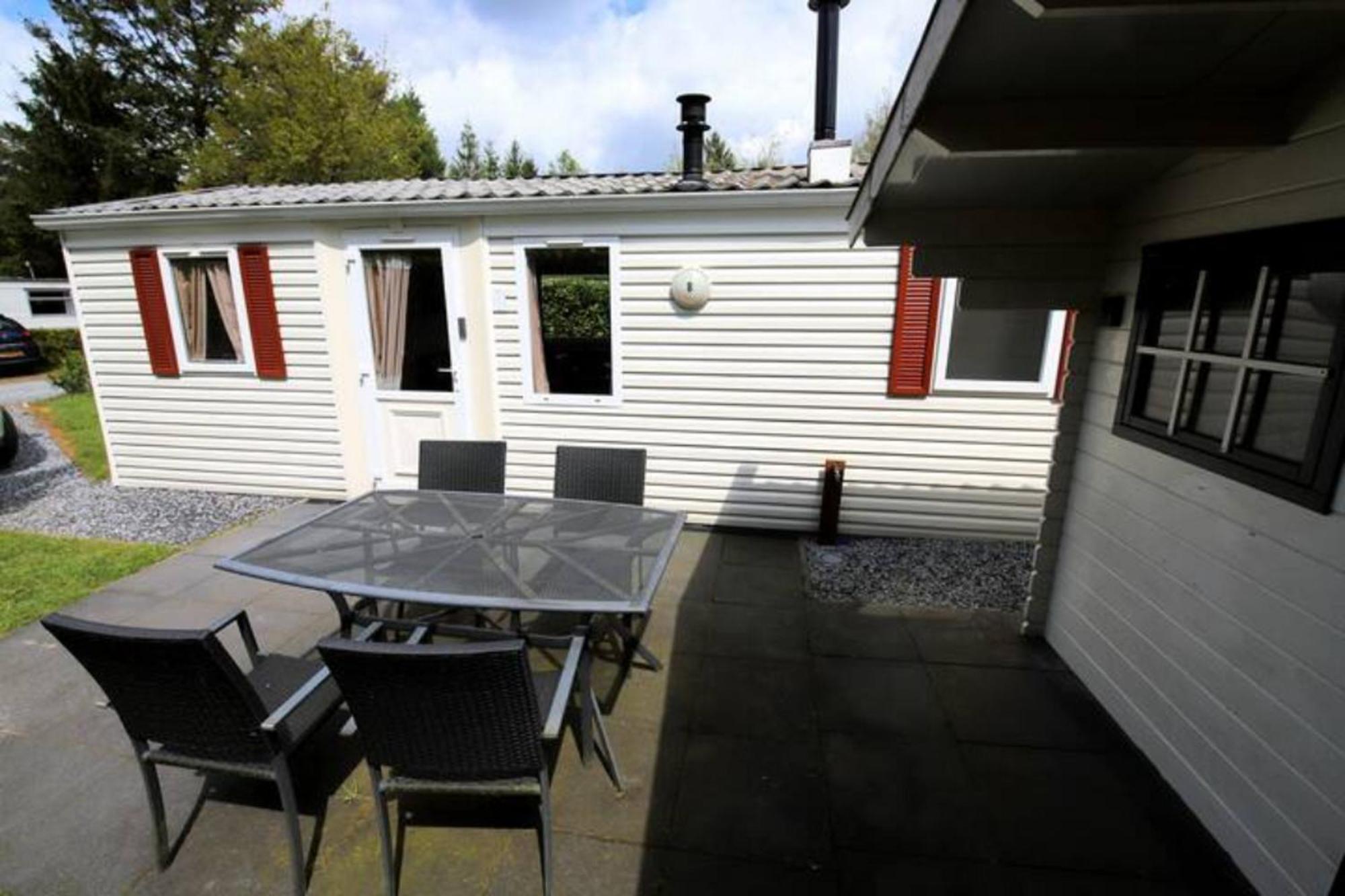 Charmante Woning Op Rustig Park Met Fietsen 에페 외부 사진